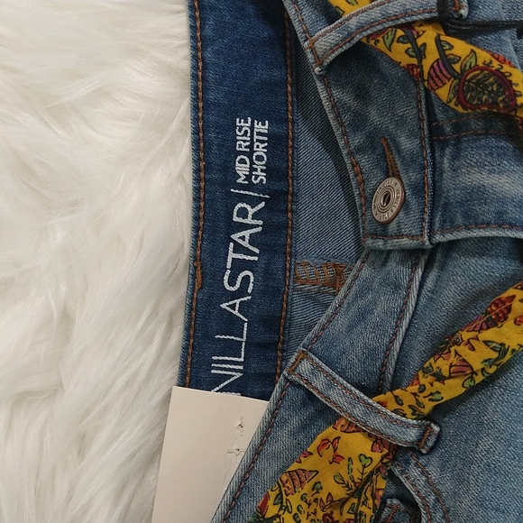 Vanilla Star size 1 mid rise shortie - Picture 6 of 6